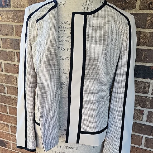 Ann Taylor black and ivory blazer sz 8 - Picture 5 of 13